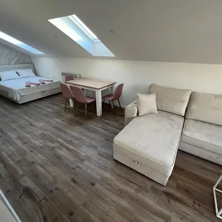 Apartman Dante *