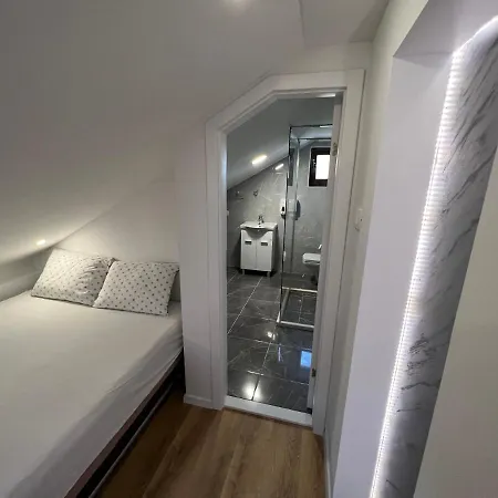 Apartman Dante *